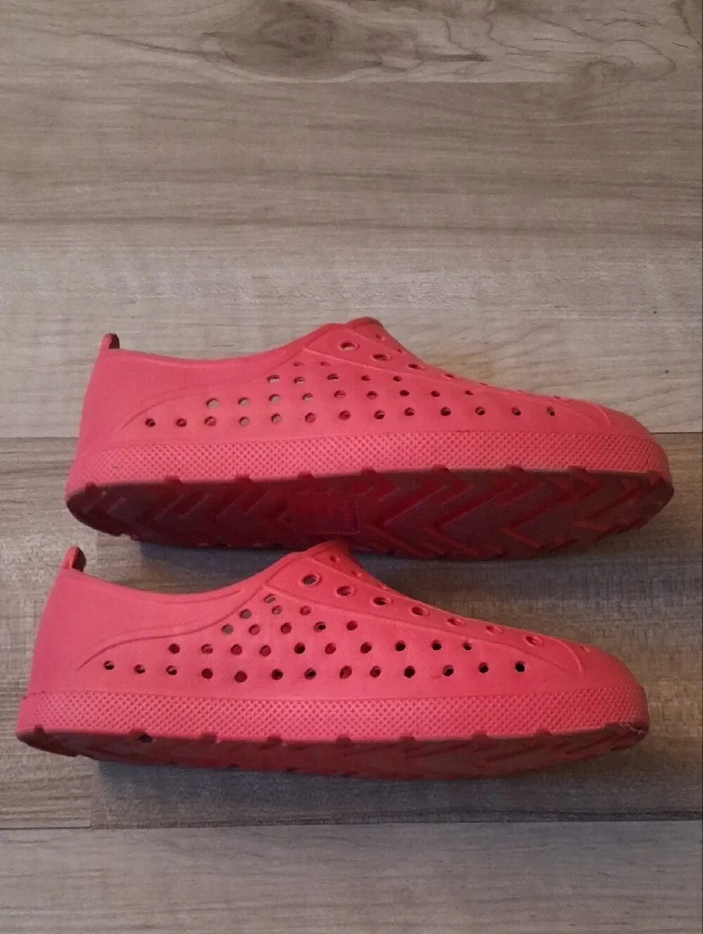 Totes Kids Slip-On Water Shoes Girls Size 13-1